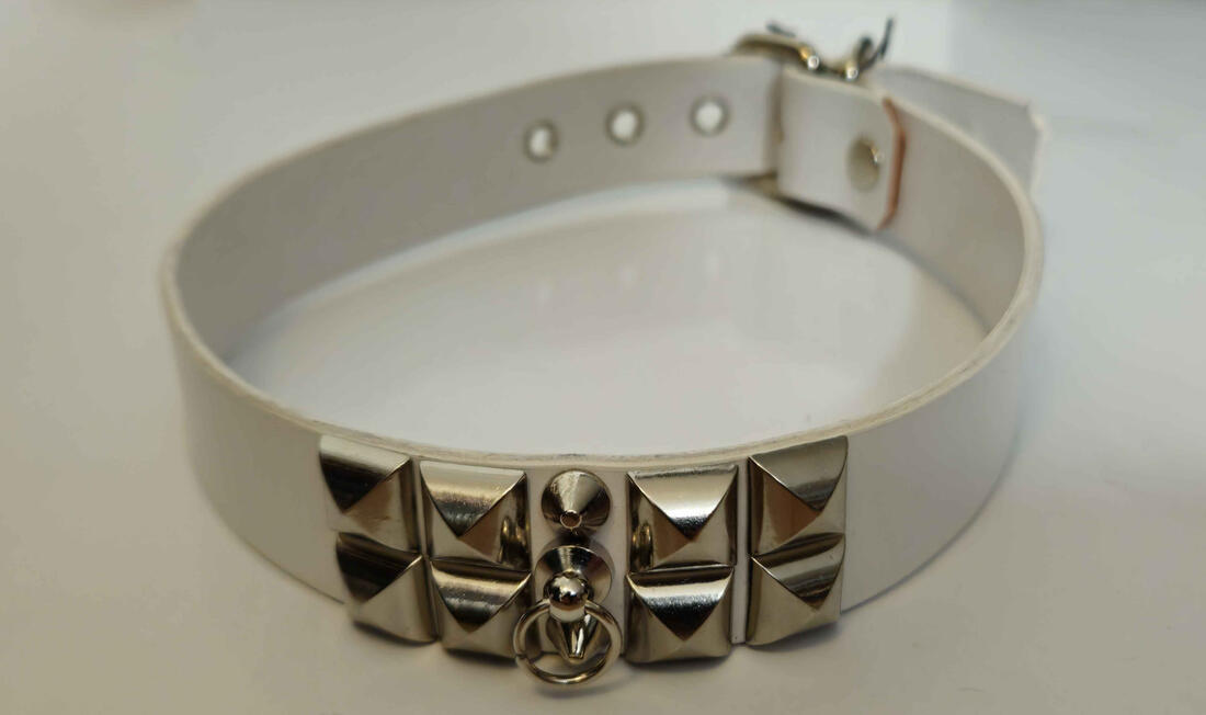 Pale Pizazz Collar max Ø: 52,5cm Collar min. Ø: 42cm 1100NOK/≈94€